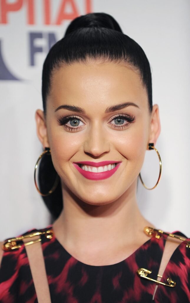Katy Perry Biography 1