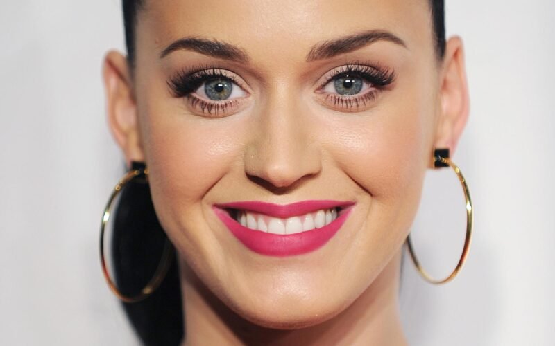 Katy Perry Biography 1