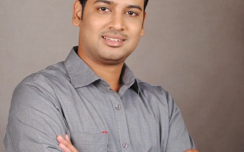 Shrikant Shinde Biography